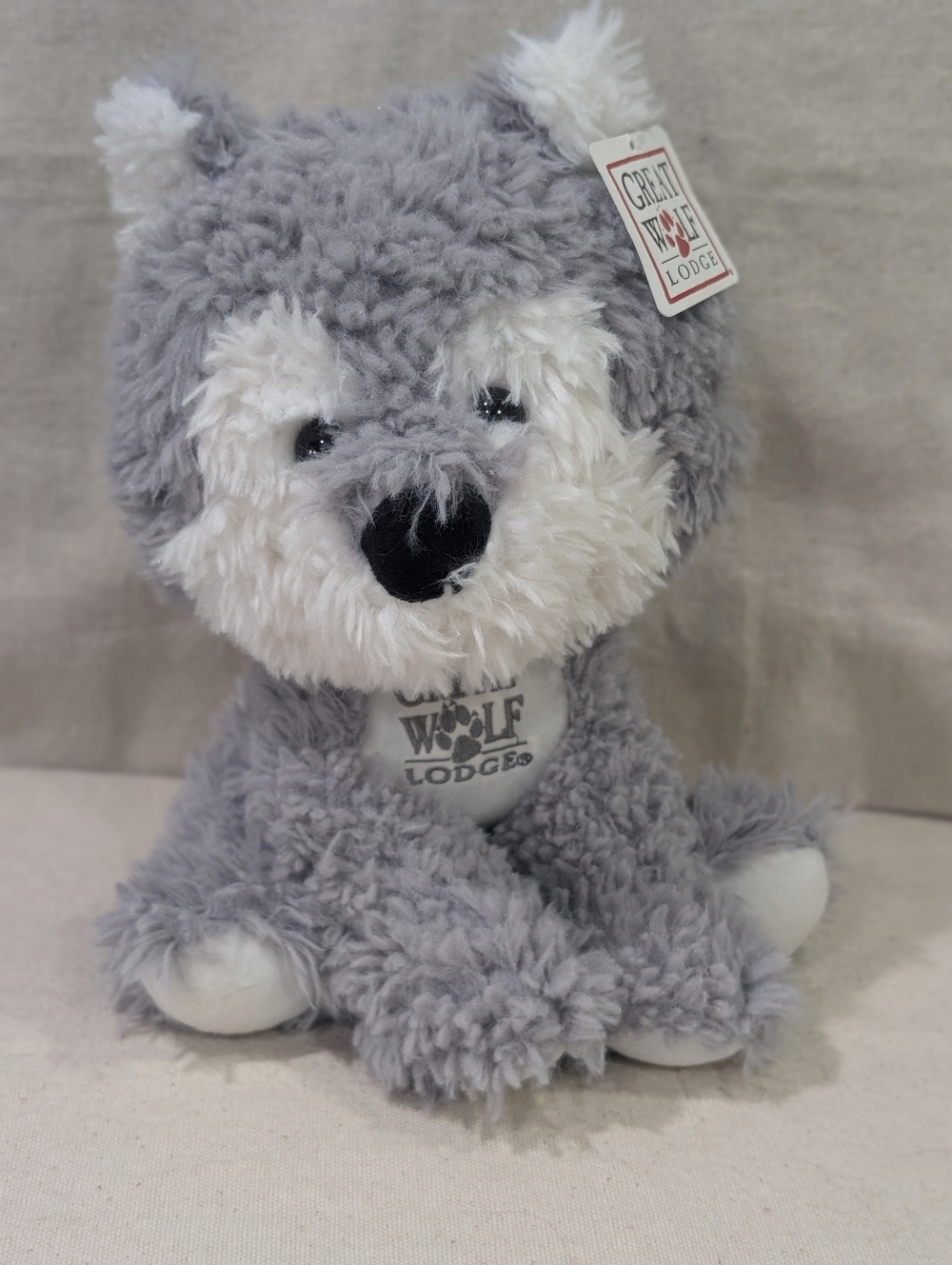 Great Wolf Lodge Plush Stuffed Animal Grey White Wolf w/ Tags Fiesta Souvenir